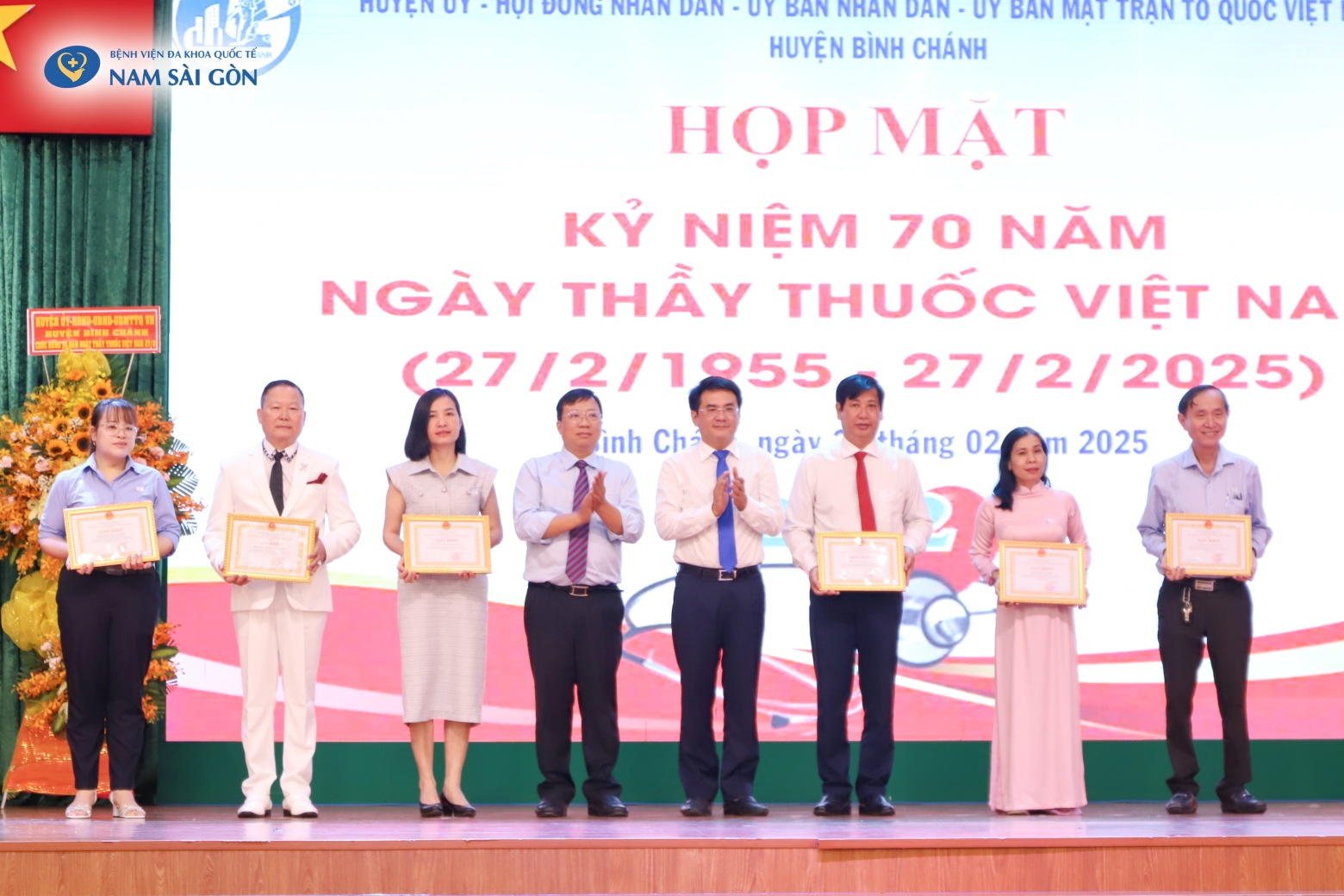 HUYỆN BÌNH CHÁNH HỌP MẶT KỶ NIỆM 70 NĂM NGÀY THẦY THUỐC VIỆT NAM 27/2