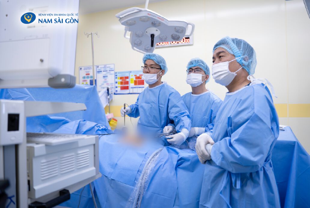 ĐIỀU TRỊ SỎI MẬT CHO NGƯỜI CAO TUỔI BẰNG KỸ THUẬT NỘI SOI MẬT TỤY NGƯỢC DÒNG (ERCP)